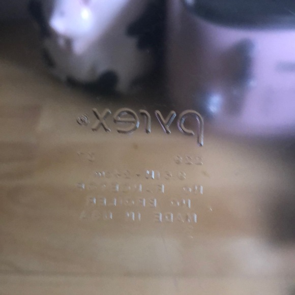 Vintage Pyrex pie plate - Picture 3 of 3